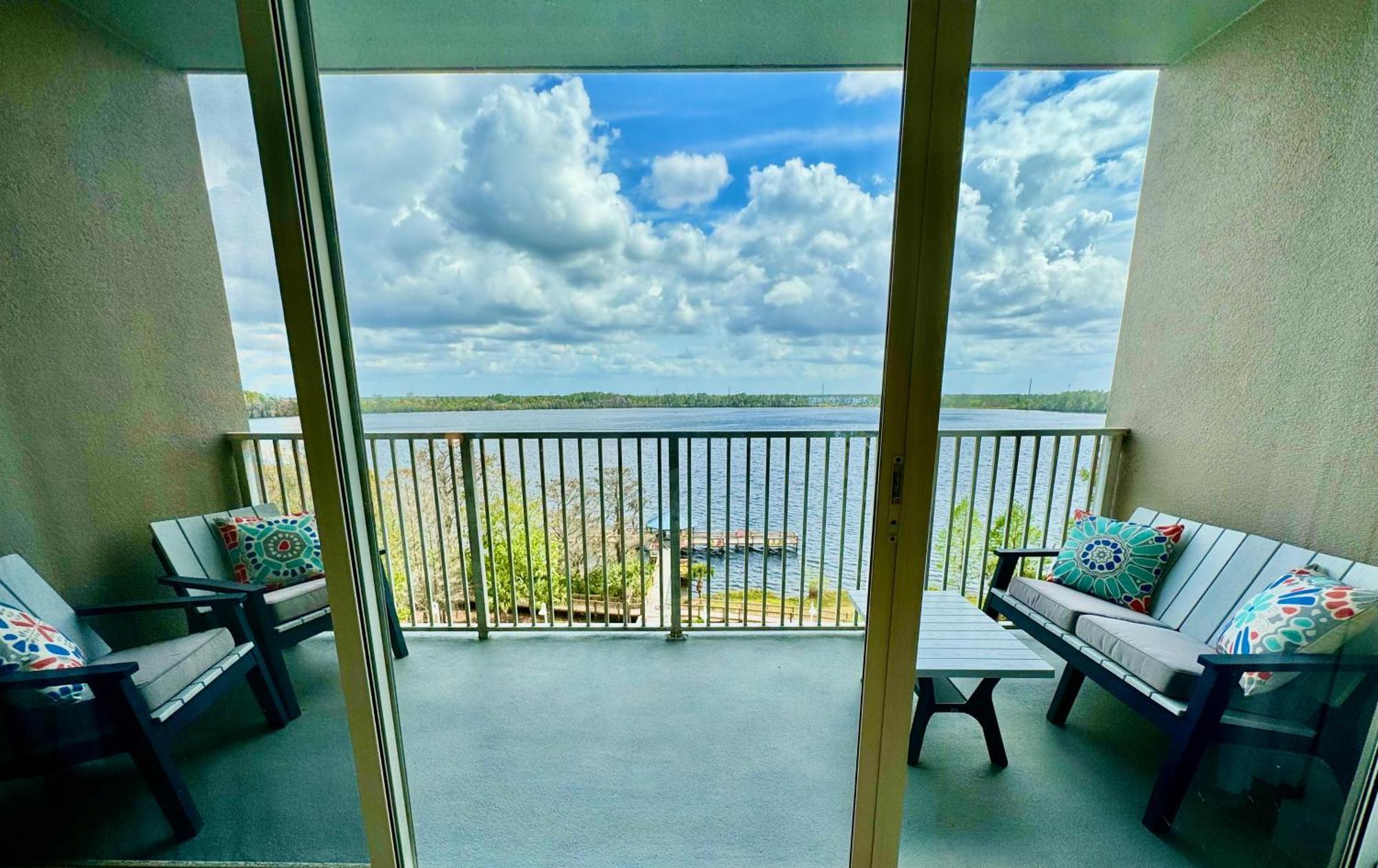 Balcony King Suite - Lake & Pool View オーランド エクステリア 写真