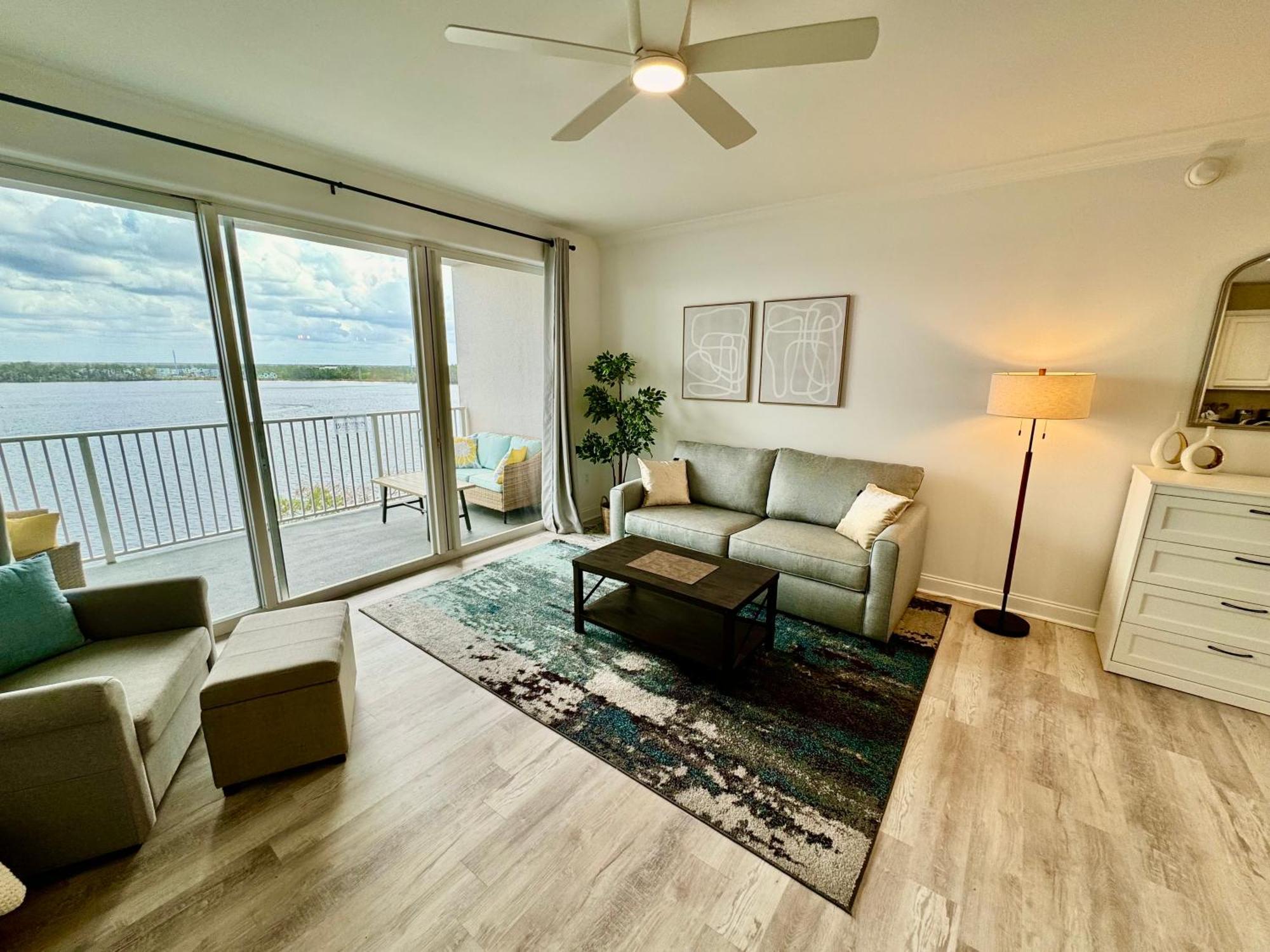 Balcony King Suite - Lake & Pool View オーランド エクステリア 写真